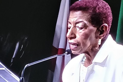 Leci Brandão foi a homenageada da noite nos 25 anos, do Troféu Raça Negra
