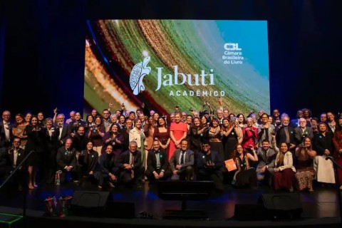 Cerimônia em São Paulo revela vencedores do 3º Prêmio Jabuti Acadêmico